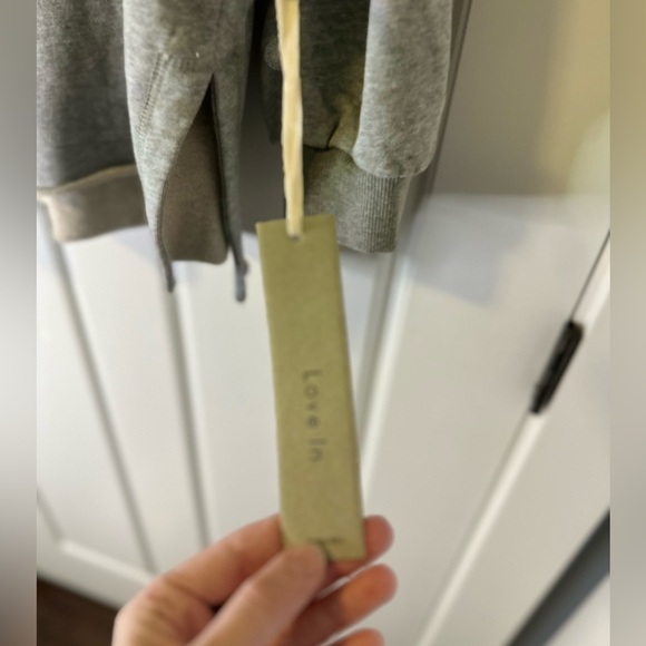 Love In Cropped Hoodie Grey  US M - Picture 5 of 5